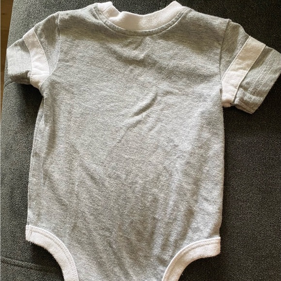 Gray onesie - Picture 3 of 3